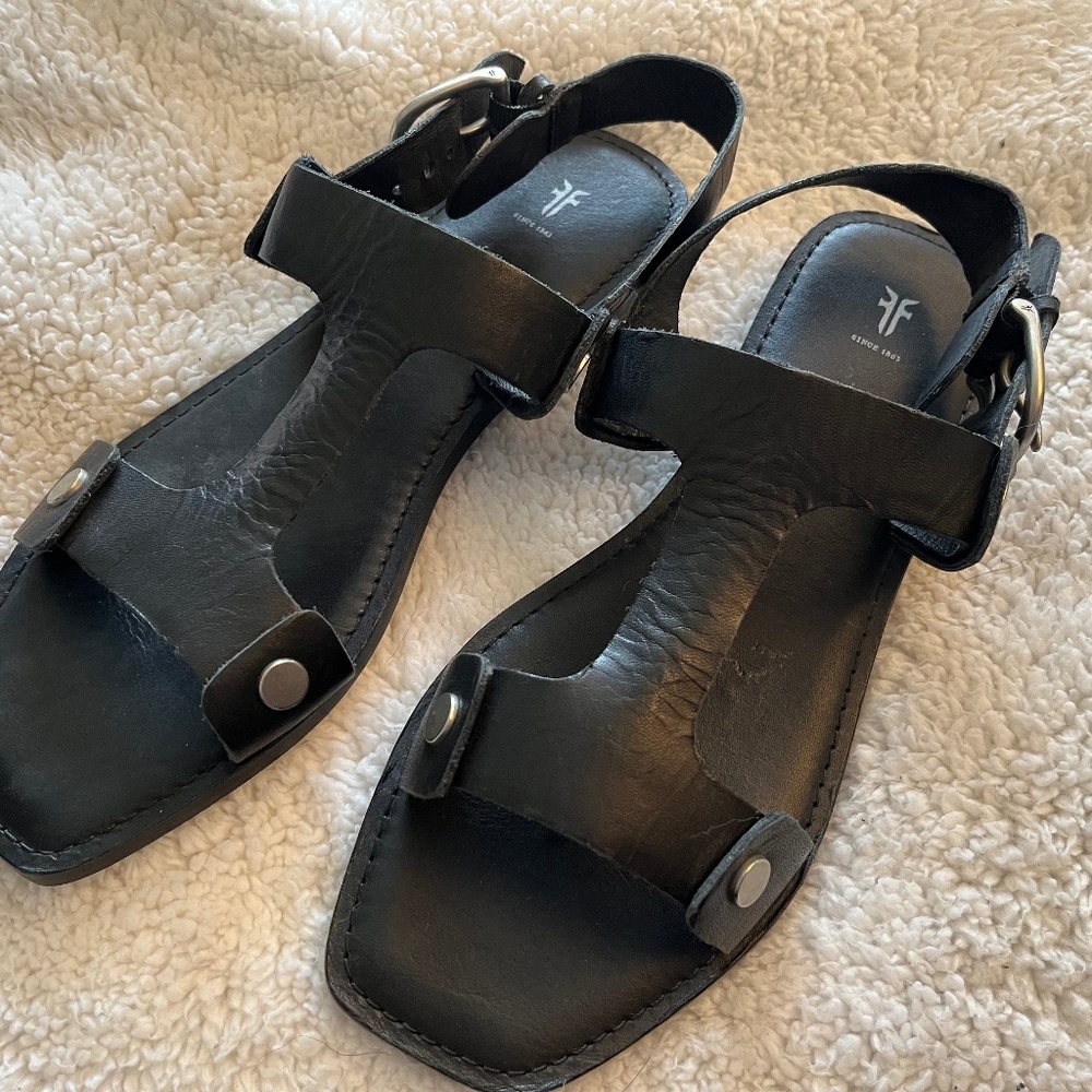 FRYE Sandals